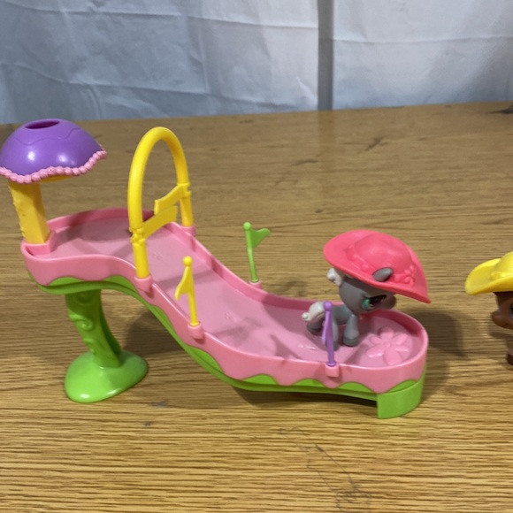 Littlest Pet Shop Cowboy Pink and Yellow Playset with Pets - Picture 5 of 5